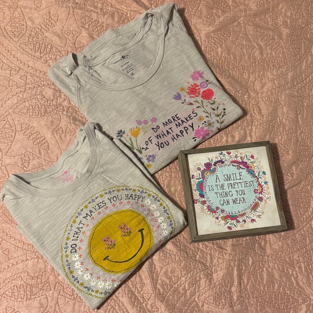 NATURAL LIFE Tees - Gray with Floral and Smiley Designs